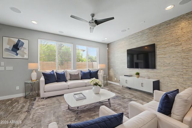 1840 S FOLLETT Way, Gilbert, AZ 85295