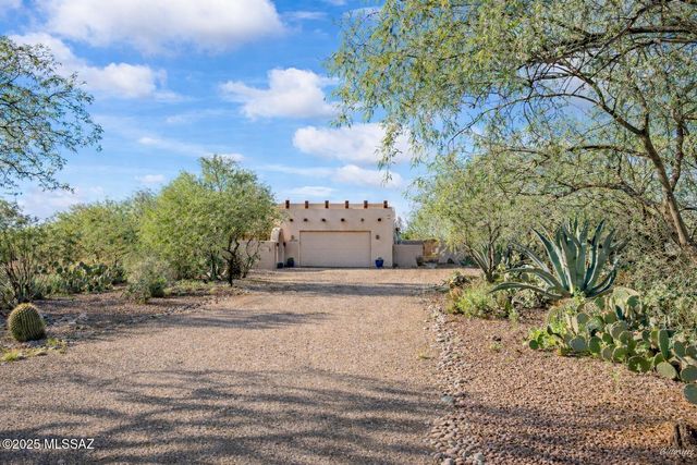 13714 E Placita Copechi, Vail, AZ 85641