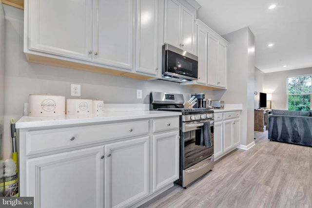 7204 CLAGETT DR, Hyattsville, MD 20785