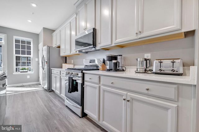 7204 CLAGETT DR, Hyattsville, MD 20785