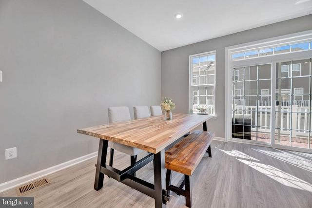 7204 CLAGETT DR, Hyattsville, MD 20785