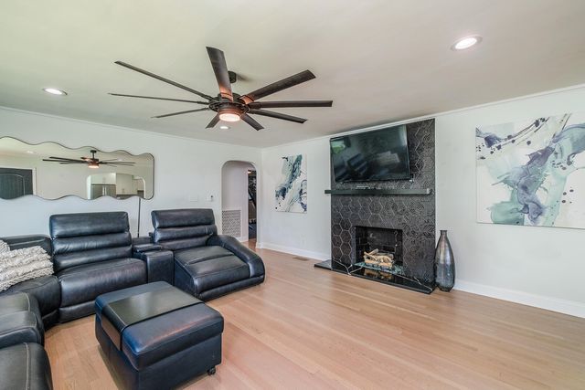 S 1307 Massie AVE, Covington, VA 24426