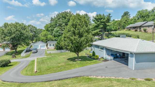 S 1307 Massie AVE, Covington, VA 24426