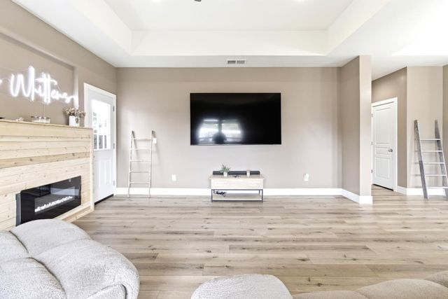 4856 Hazelwood Ave, Carmichael, CA 95608