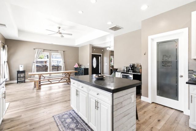 4856 Hazelwood Ave, Carmichael, CA 95608