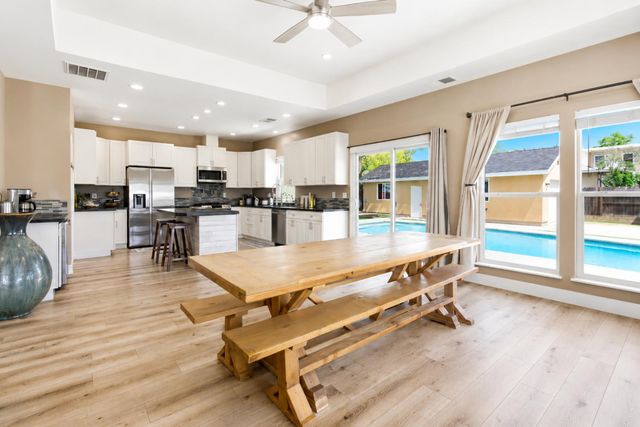 4856 Hazelwood Ave, Carmichael, CA 95608