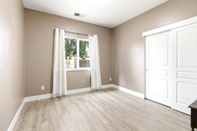 4856 Hazelwood Ave, Carmichael, CA 95608