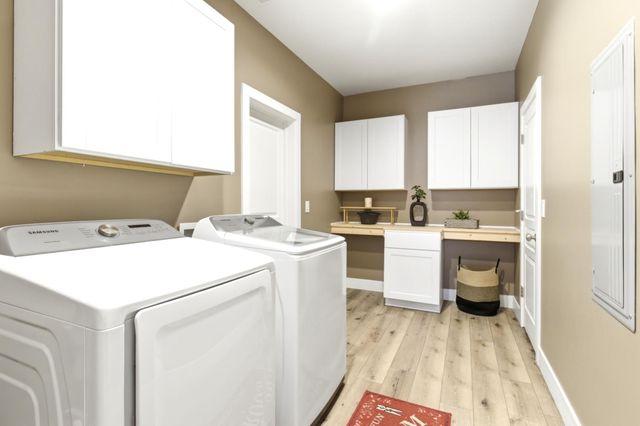 4856 Hazelwood Ave, Carmichael, CA 95608