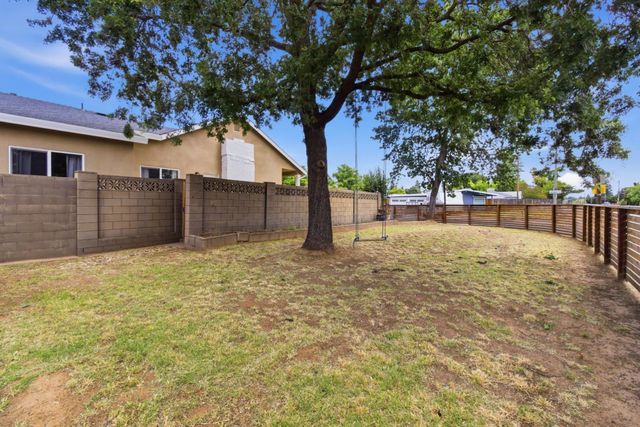4856 Hazelwood Ave, Carmichael, CA 95608