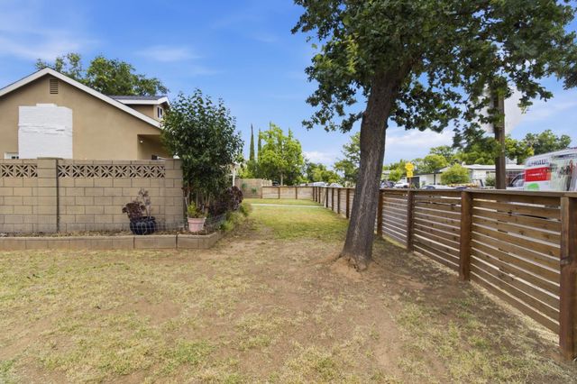 4856 Hazelwood Ave, Carmichael, CA 95608