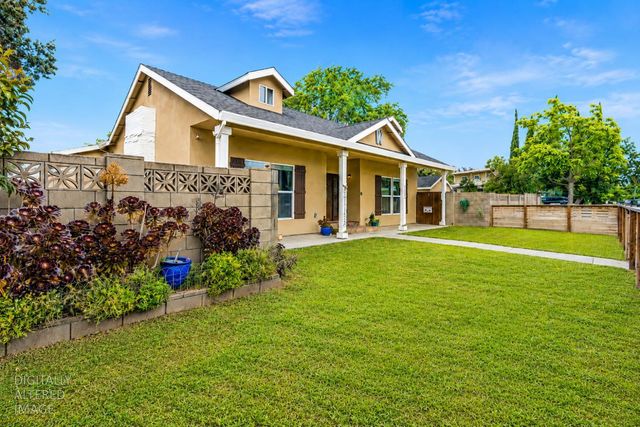 4856 Hazelwood Ave, Carmichael, CA 95608