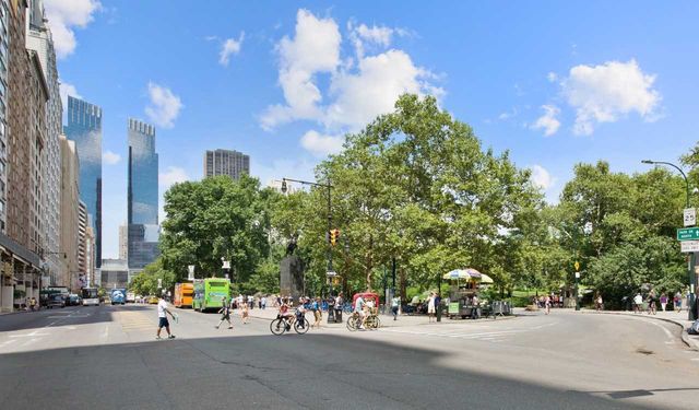 106 Central Park S Apt 14B, New York City, NY 10019