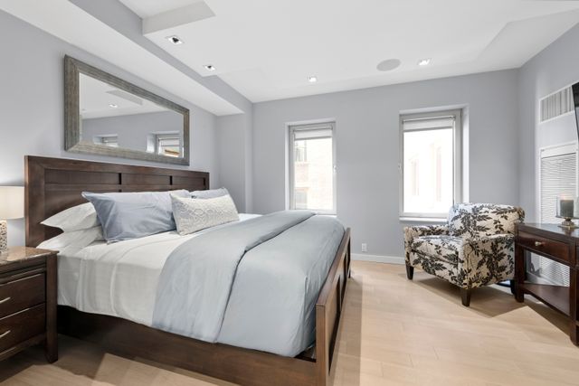 106 Central Park S Apt 14B, New York City, NY 10019