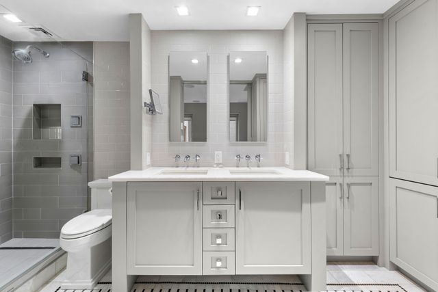 106 Central Park S Apt 14B, New York City, NY 10019