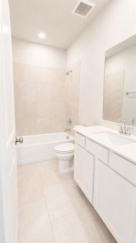 806 Mockingbird Passage Drive, Beasley, TX 77417