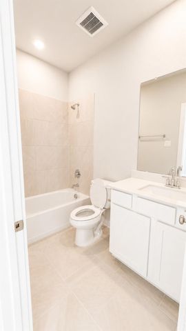 806 Mockingbird Passage Drive, Beasley, TX 77417