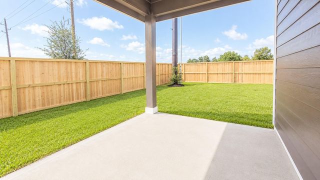 806 Mockingbird Passage Drive, Beasley, TX 77417