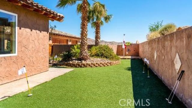 7529 Rockaway Avenue, Yucca Valley, CA 92284