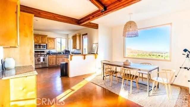 7529 Rockaway Avenue, Yucca Valley, CA 92284