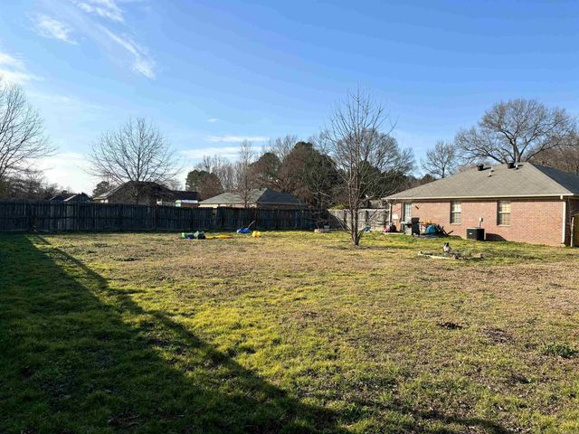 164 Middle Rd, Conway, AR 72032