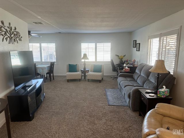 7 Tee, Bakersfield, CA 93308