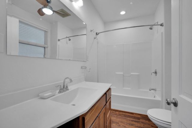 105 S 3rd Street, Midlothian, TX 76065