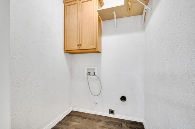 105 S 3rd Street, Midlothian, TX 76065