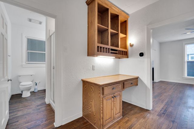 105 S 3rd Street, Midlothian, TX 76065