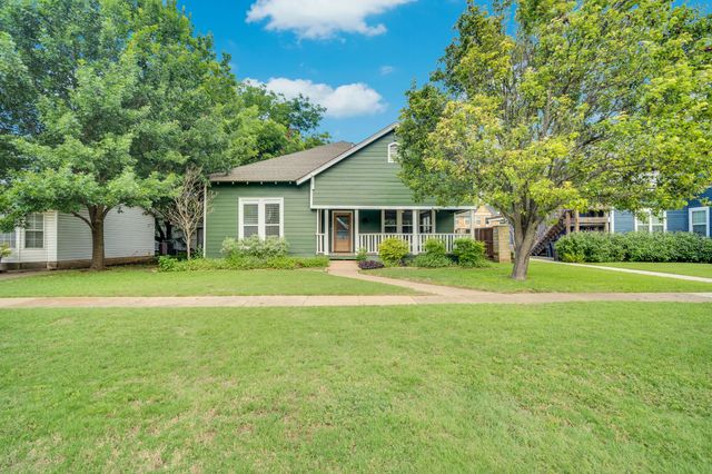 105 S 3rd Street, Midlothian, TX 76065
