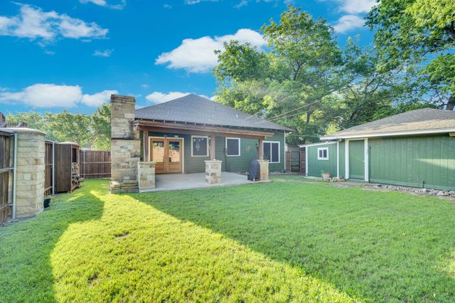 105 S 3rd Street, Midlothian, TX 76065