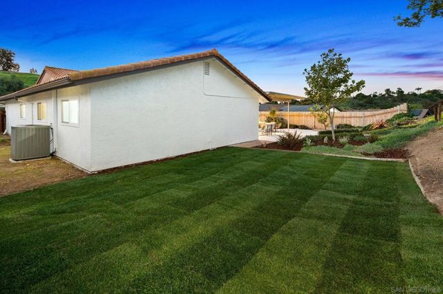 5620 Loping Ln, Bonita, CA 91902