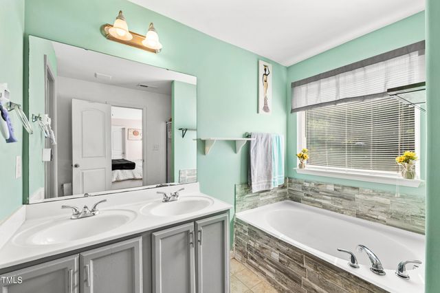 453 Randolph Drive, Clayton, NC 27520