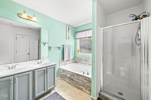 453 Randolph Drive, Clayton, NC 27520