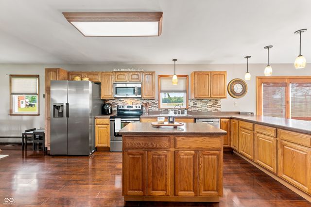 14761 S Us Highway 31, Elizabethtown, IN 47232