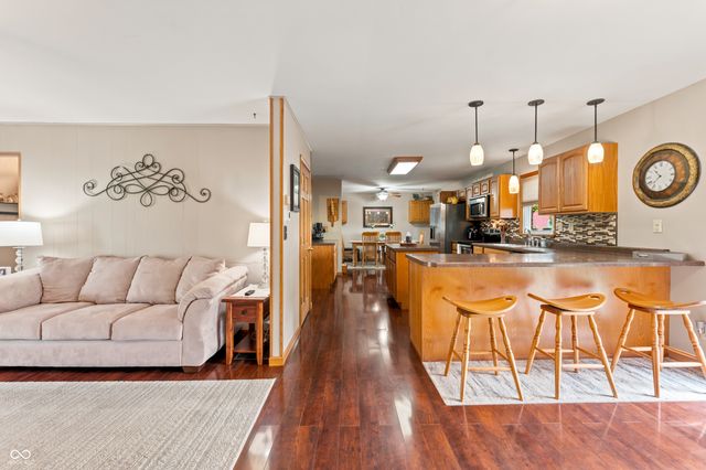 14761 S Us Highway 31, Elizabethtown, IN 47232