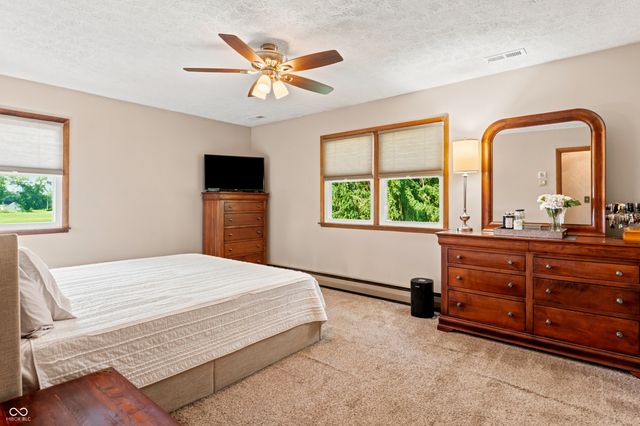 14761 S Us Highway 31, Elizabethtown, IN 47232