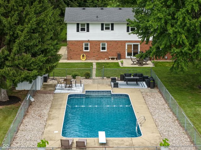 14761 S Us Highway 31, Elizabethtown, IN 47232