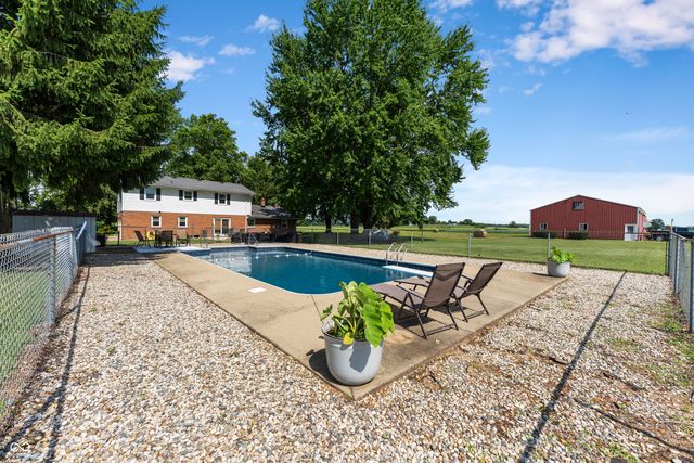 14761 S Us Highway 31, Elizabethtown, IN 47232