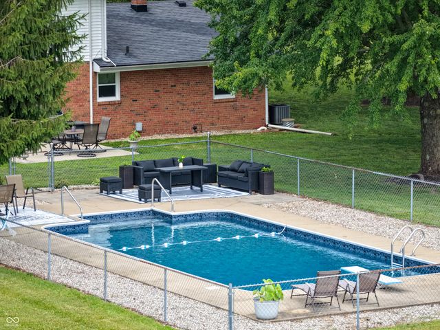 14761 S Us Highway 31, Elizabethtown, IN 47232