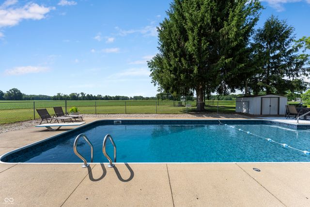 14761 S Us Highway 31, Elizabethtown, IN 47232