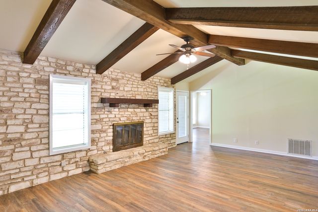 131 Creekside Dr, Boerne, TX 78006