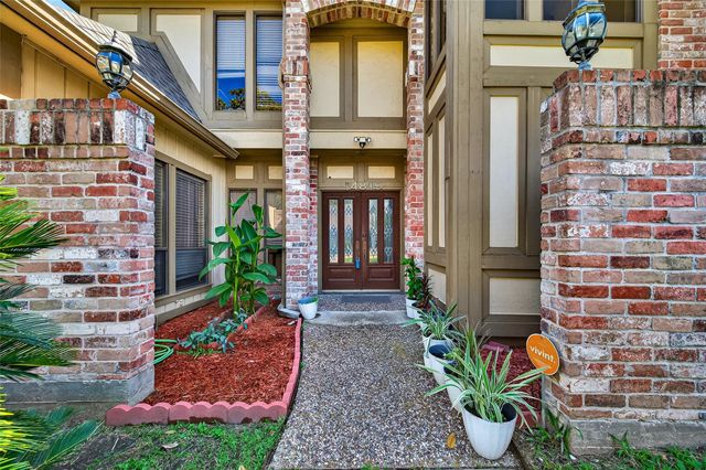 14819 Alderwick Drive, Sugar Land, TX 77498