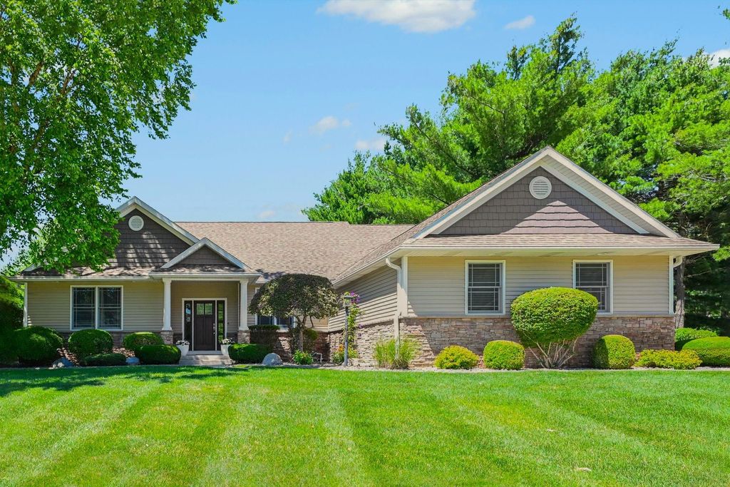 30203 Copperwoods Drive, Granger, IN 46530
