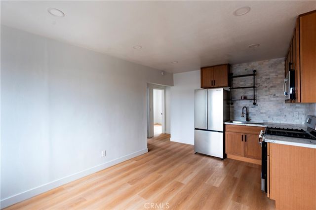 780 E Walton Street A, Signal Hill, CA 90755