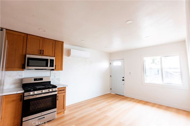 780 E Walton Street A, Signal Hill, CA 90755