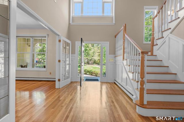 14 Wychwood Lane, Oxford, CT 06478