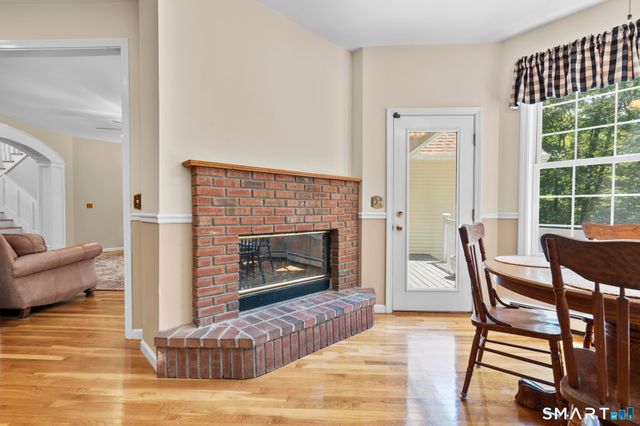 14 Wychwood Lane, Oxford, CT 06478