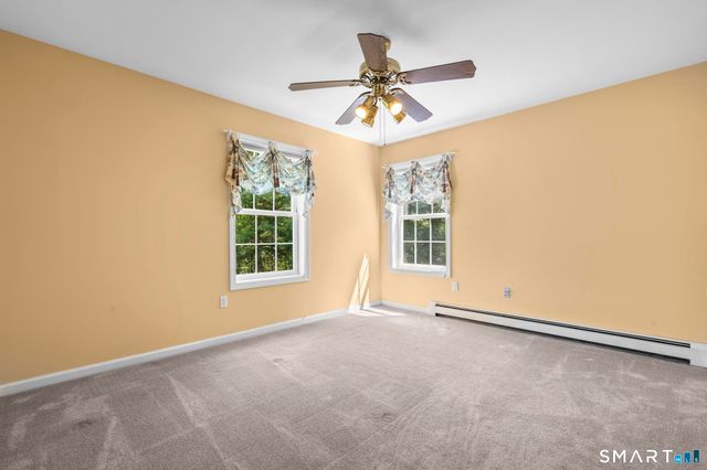 14 Wychwood Lane, Oxford, CT 06478