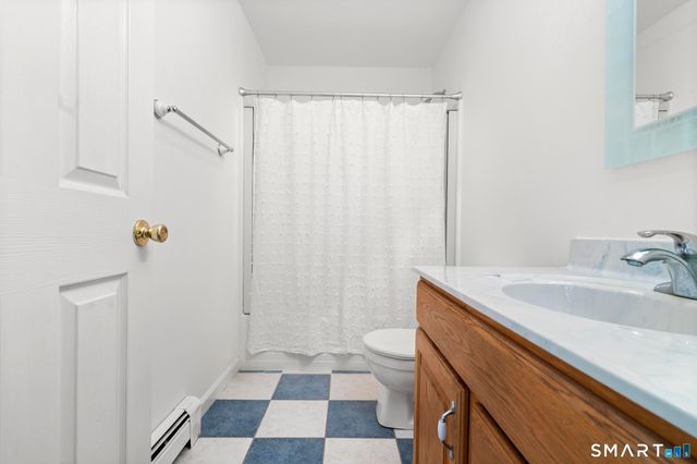 14 Wychwood Lane, Oxford, CT 06478