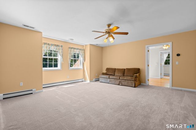14 Wychwood Lane, Oxford, CT 06478